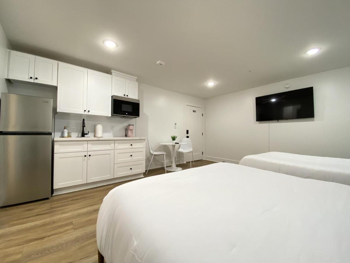 Tropical Springs Studio Apartment Two Queen Beds Galveston Luaran gambar