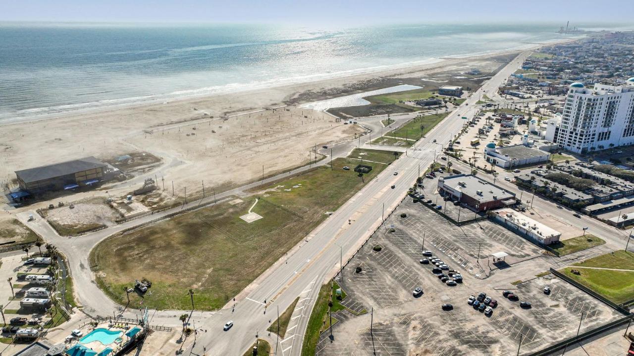 Tropical Springs Studio Apartment Two Queen Beds Galveston Luaran gambar